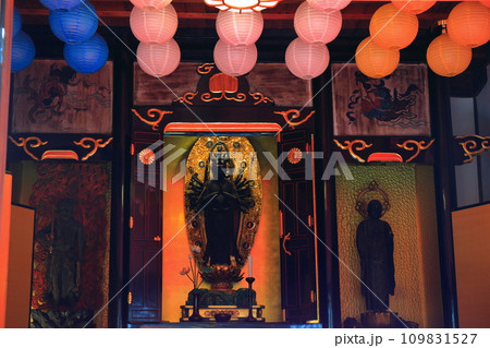 【京都府】光明寺の観音堂の菩薩様 【京都府】光明寺の観音堂の菩薩様 109831527