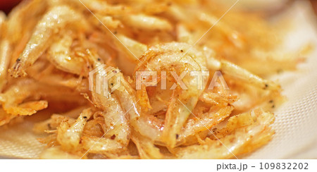 白エビの唐揚げ 109832202