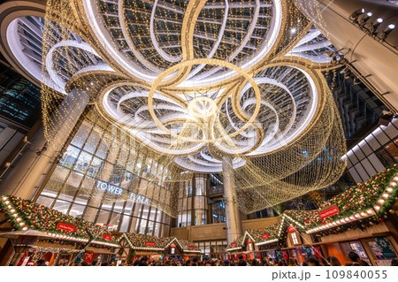 麻布台ヒルズ　クリスマスマーケット 109840055