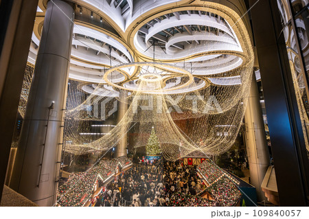 麻布台ヒルズ　クリスマスマーケット 109840057