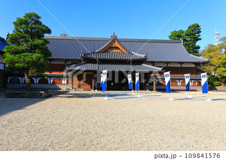 【佐賀県】快晴の佐賀城 本丸御殿 【佐賀県】快晴の佐賀城 本丸御殿 109841576