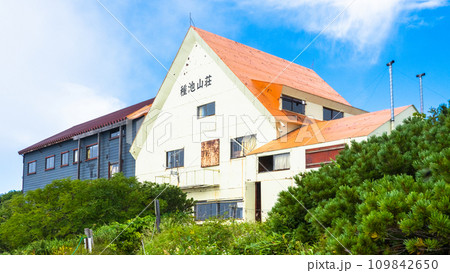 夏の爺ヶ岳登山(種池山荘) 夏の爺ヶ岳登山(種池山荘) 109842650