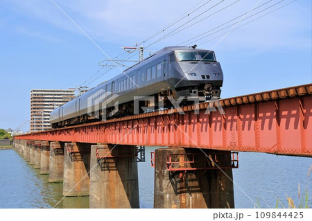 【JR九州】787系「きりしま」(日豊本線:宮崎〜南宮崎・大淀川鉄橋) 【JR九州】787系「きりしま」(日豊本線:宮崎〜南宮崎・大淀川鉄橋) 109844425