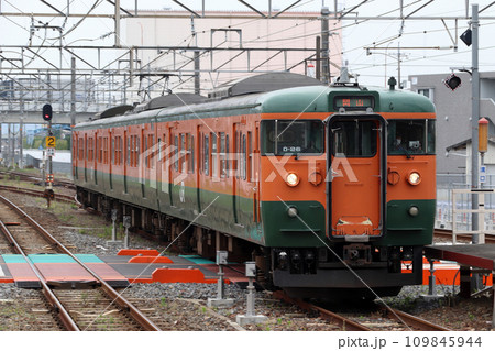 赤穂線115系湘南色(播州赤穂発総社行) 赤穂線115系湘南色(播州赤穂発総社行) 109845944