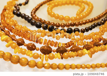 Round smooth beads made of natural honey Baltic amber. 109848746