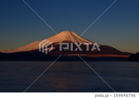 富士山 109848798