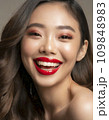 若いアジア人女性の笑顔のビューティーイメージ(AI生成) 109848983