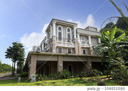 Residential houses in a housing area Residential houses in a housing area 109852080