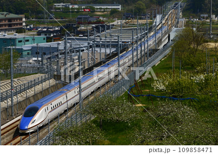 北陸新幹線 109858471