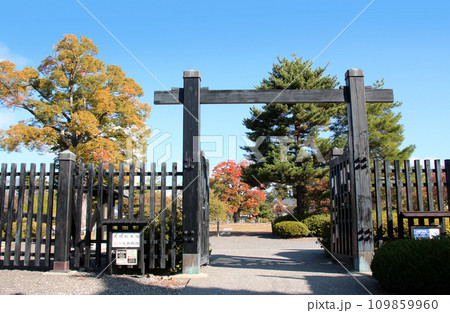 日本最古の国宝松本城二の丸御殿跡 109859960