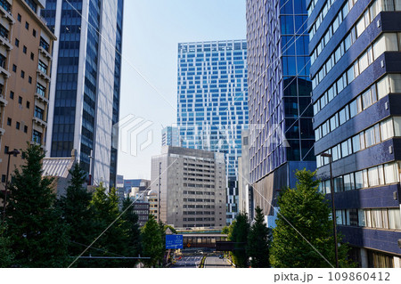 東京　渋谷駅周辺のオフィス街 109860412