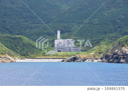 長崎県新上五島町の青方港から小値賀町の小値賀港までのフェリー旅風景 109861370