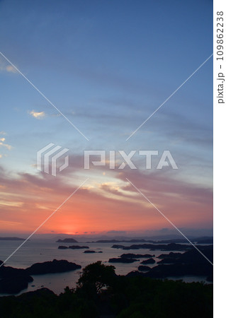 長崎県佐世保市の石岳展望台園地展望台からの風景 109862238