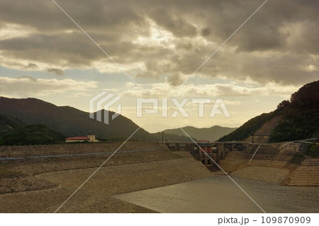 寒河江ダムの堤体 寒河江ダムの堤体 109870909