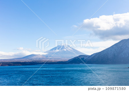 中之倉峠から見る富士山 中之倉峠から見る富士山 109871580
