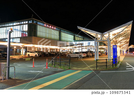 【福岡県】北九州空港の夜景 109875341