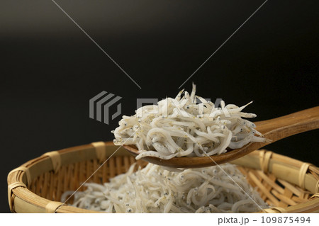 しらす　スプーン上げ 109875494