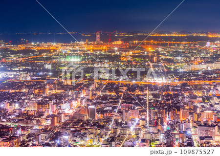 大阪　あべのハルカスからの夕景夜景 109875527