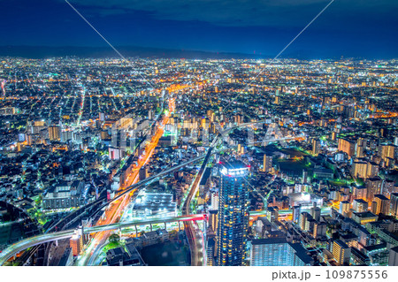 大阪　あべのハルカスからの夕景夜景 109875556