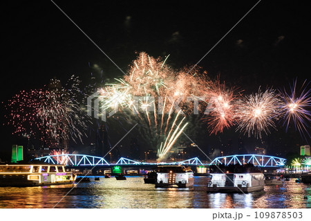 Beautiful Fireworks at Chaopraya River Bangkok 109878503