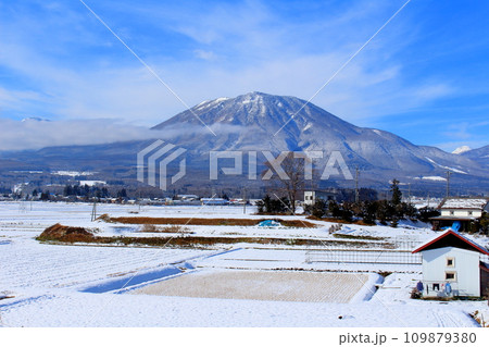 12月の北信五岳  信州の山々 12月の北信五岳  信州の山々 109879380