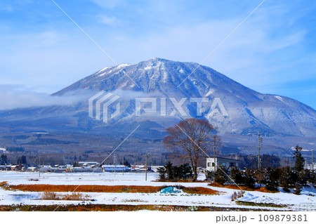 12月の北信五岳 信州の山々 12月の北信五岳 信州の山々 109879381