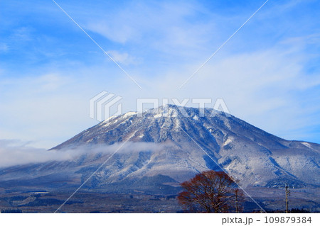 12月の北信五岳  信州の山々 12月の北信五岳  信州の山々 109879384