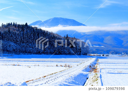 12月の北信五岳 信州の山々 12月の北信五岳 信州の山々 109879398
