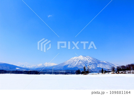3月の北信五岳   信州の山々   冠雪の北信五岳 3月の北信五岳   信州の山々   冠雪の北信五岳 109881164