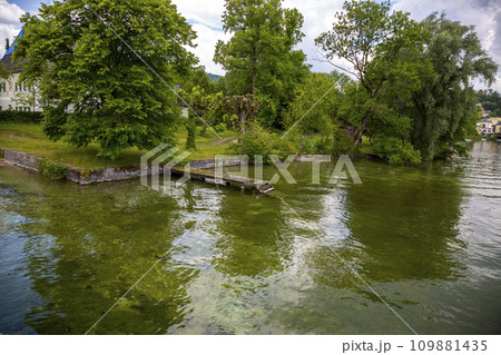 The shore of Lake Traunsee in Gmunden, Austria The shore of Lake Traunsee in Gmunden, Austria 109881435