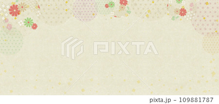 日本伝統の和紙に花柄と和柄の金箔が舞うかわいいデザイン素材	 109881787
