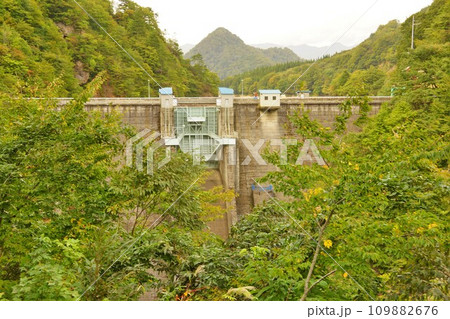 高坂ダムの堤体 109882676