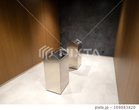 複合施設の喫煙室 複合施設の喫煙室 109883820