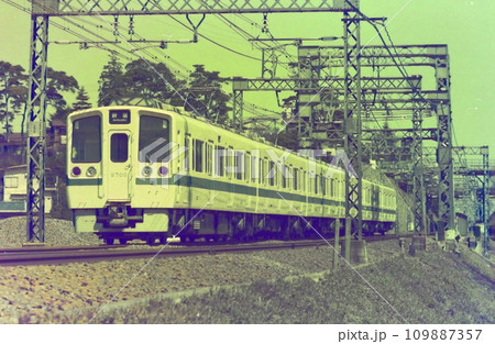 小田急・9000形9703他6連、成城学園前ー喜多見、1976年3月21日 109887357