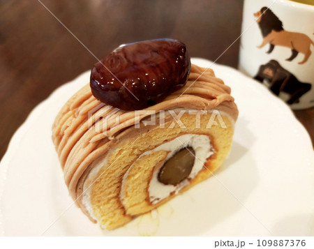 マロンケーキ・栗のケーキ 109887376