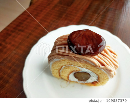 マロンケーキ・栗のケーキ 109887379