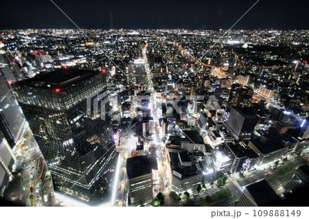 近未来的な大都会の夜景… 名古屋『名古屋駅』 109888149