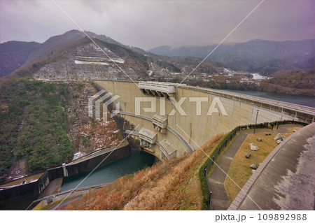 温井ダムの堤体 109892988