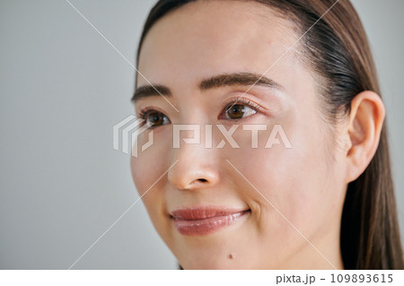 30代女性の美容イメージ 30代女性の美容イメージ 109893615
