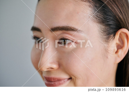 30代女性の美容イメージ 109893616