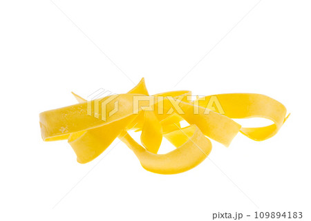 egg noodles isolated egg noodles isolated 109894183