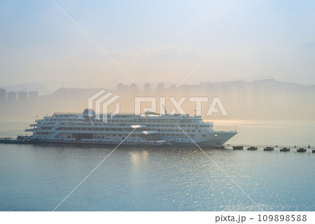 Misty Morning Cruise in Chongqing, China. 109898588