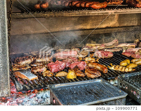 Argentine food called Parrillada served in the La Boca neighborhood, Buenos Aires, Argentina 109900771