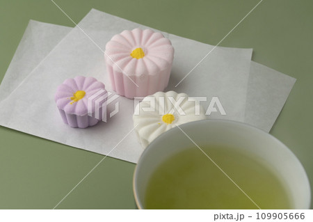 落雁 彼岸 お盆 仏イメージ お茶 落雁 彼岸 お盆 仏イメージ お茶 109905666