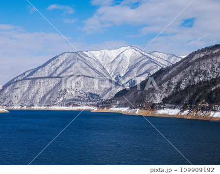 雪景色の御母衣ダム 雪景色の御母衣ダム 109909192