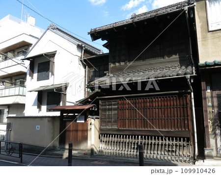 文京区本郷の菊坂にある樋口一葉ゆかりの旧伊勢屋質店 文京区本郷の菊坂にある樋口一葉ゆかりの旧伊勢屋質店 109910426