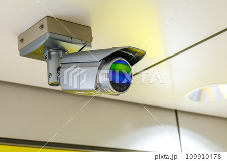 【防犯イメージ】防犯カメラ 【防犯イメージ】防犯カメラ 109910478