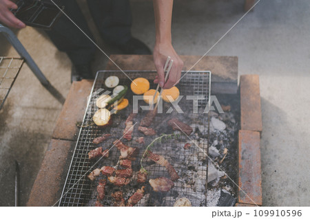 barbeque 109910596