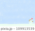 雪だるまと雪の降る空の背景 109913539