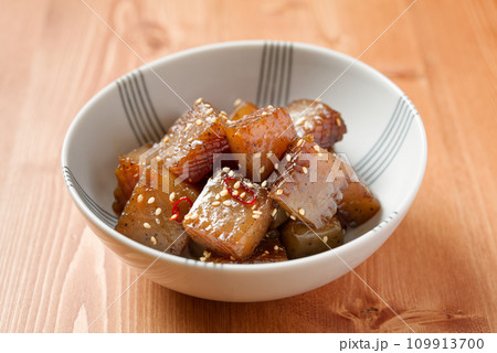 こんにゃくのピリ辛炒め 109913700